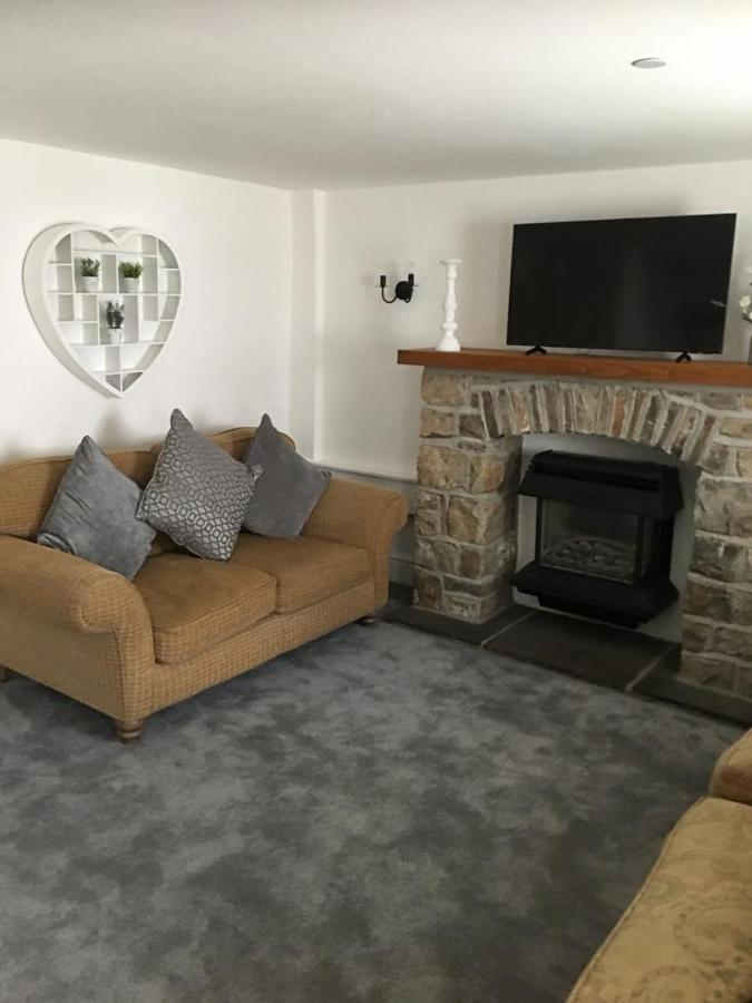 The Cottage Ystradgynlais Exterior photo